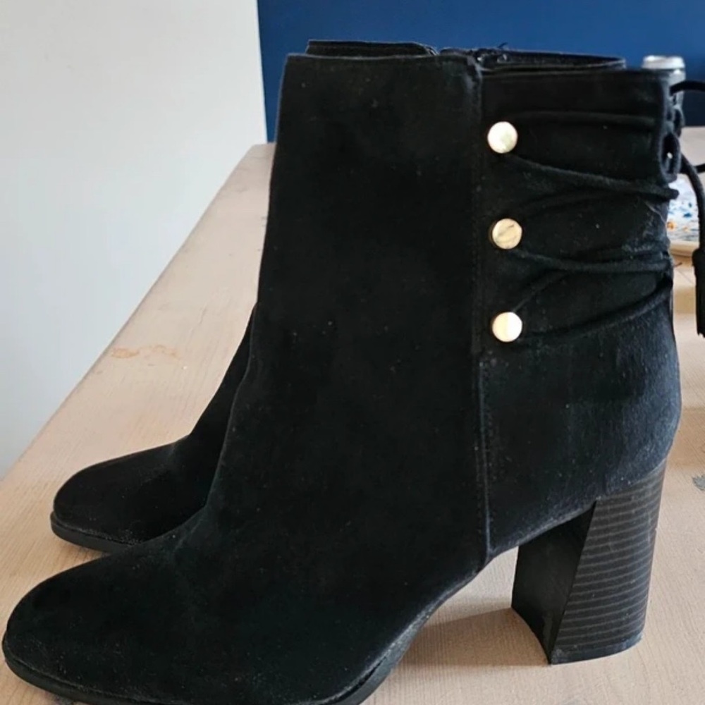 Chic Black Heeled Boots with Gold Button Accents